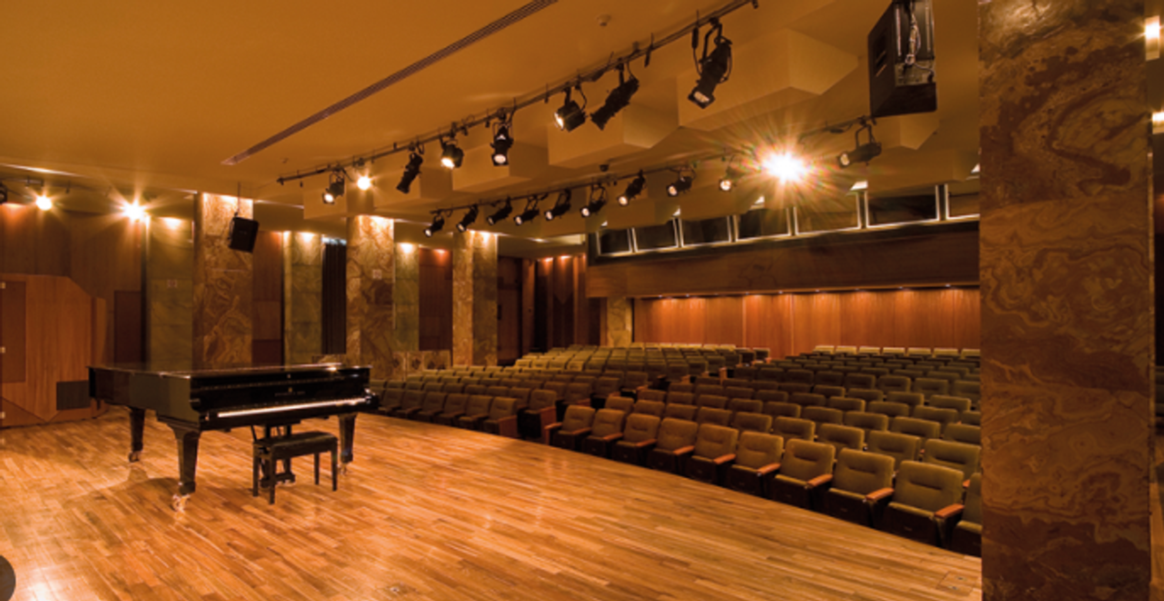 A.Rodríguez-A.Merino En tiempos dl Amor Galante, 8+. Ingreso 17:30 h.