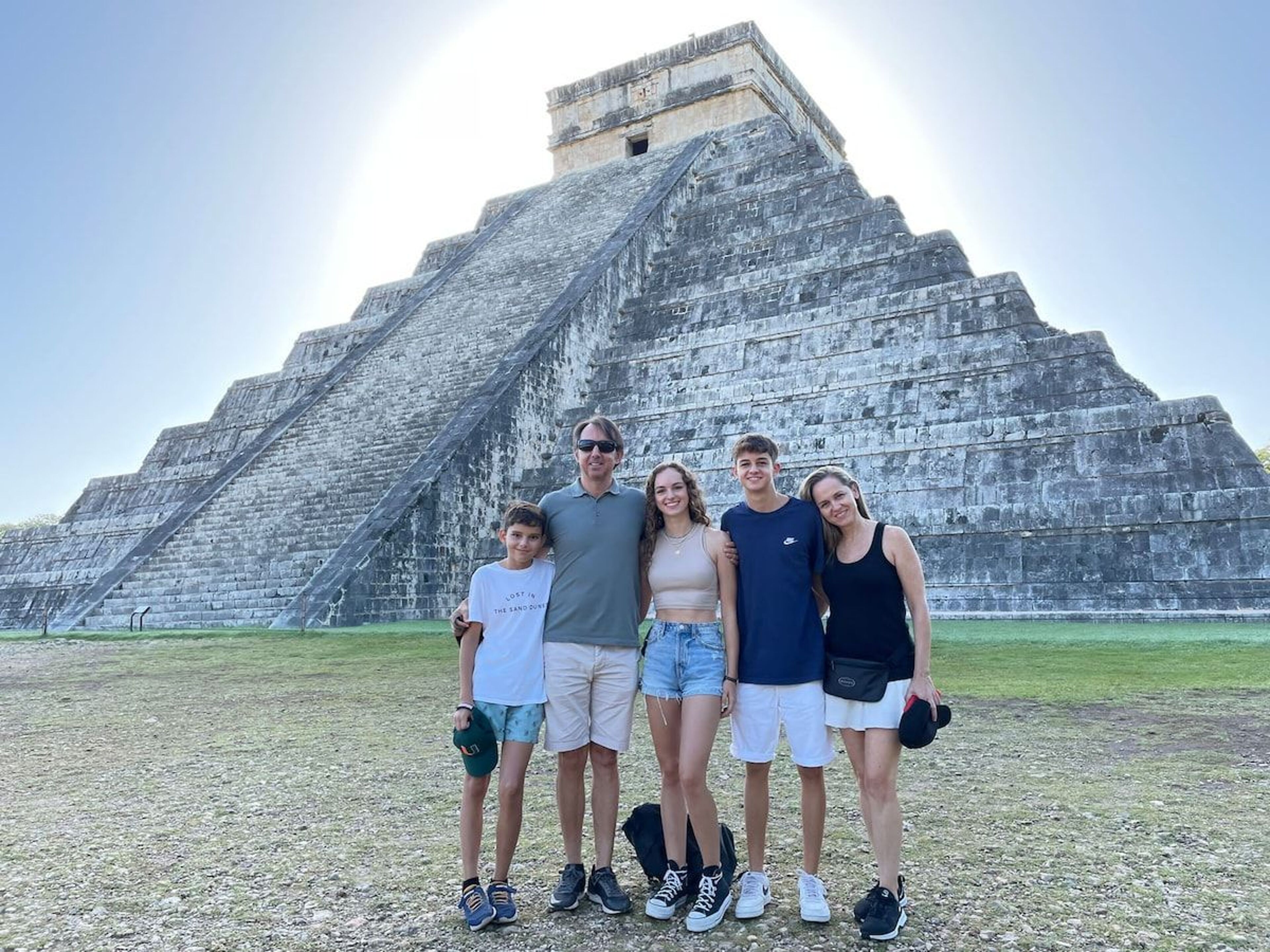 Imagen de portada para el evento: Chichen Itza tour a pie en grupo pequeño