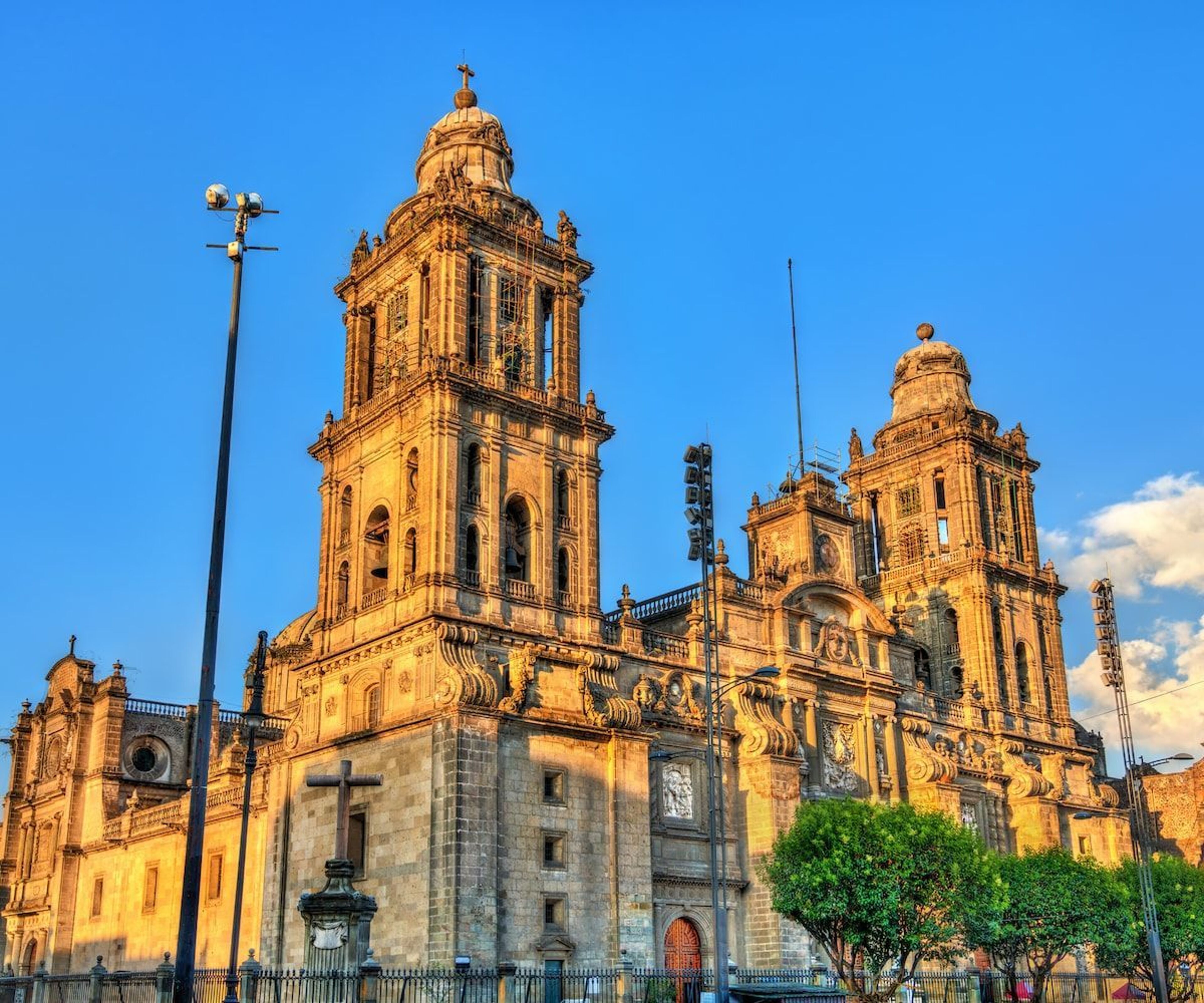 Imagen de portada para el evento: El corazón histórico de la Ciudad de México y Teotihuacán