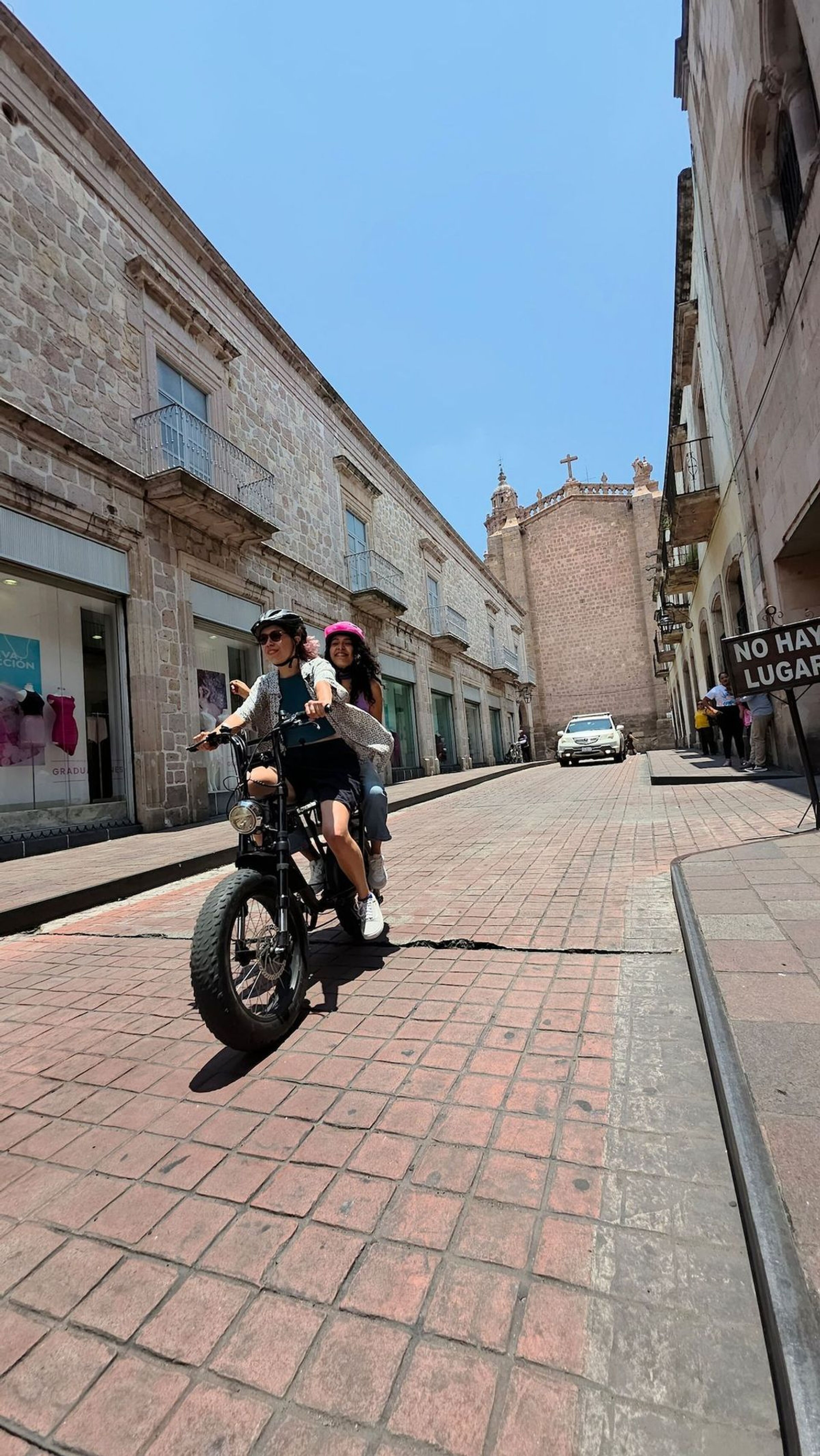 Imagen de portada para el evento: Recorrido de los 11 Barrios Históricos en Bici