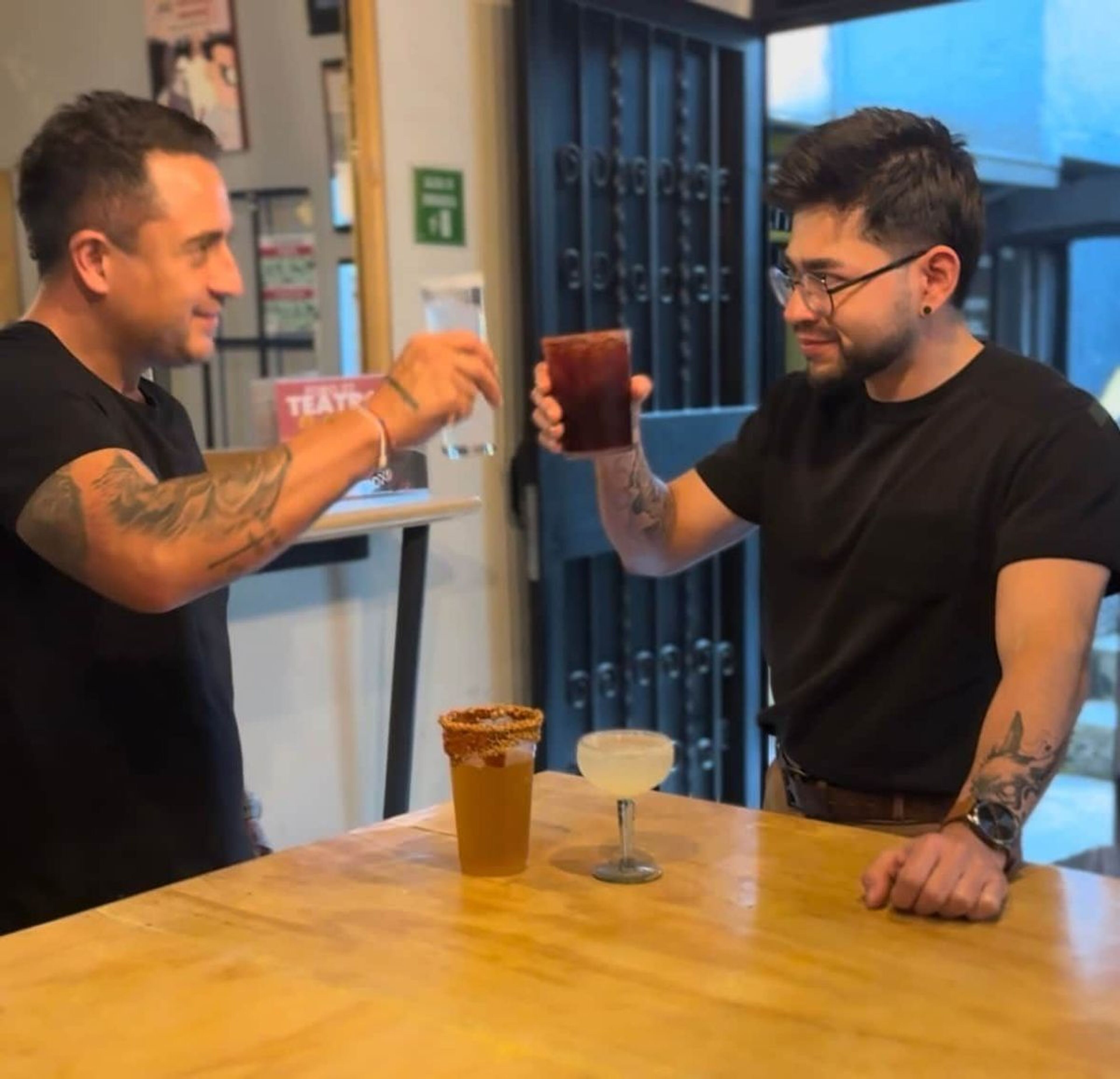 Imagen de portada para el evento: Taller de cócteles mexicanos: cada sorbo cuenta una historia