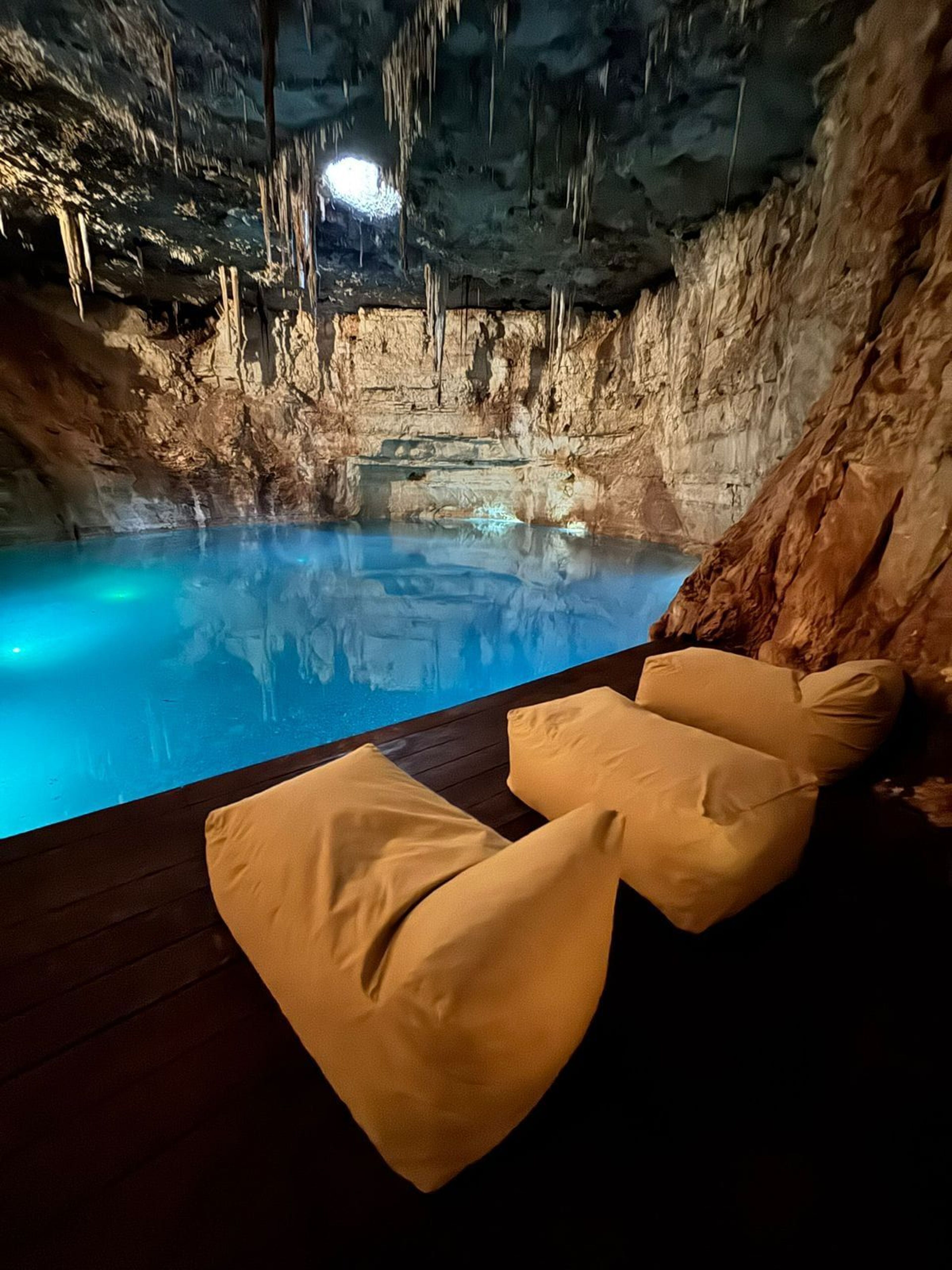 Imagen de portada para el evento: Cenote privado desayuno y auto meditación