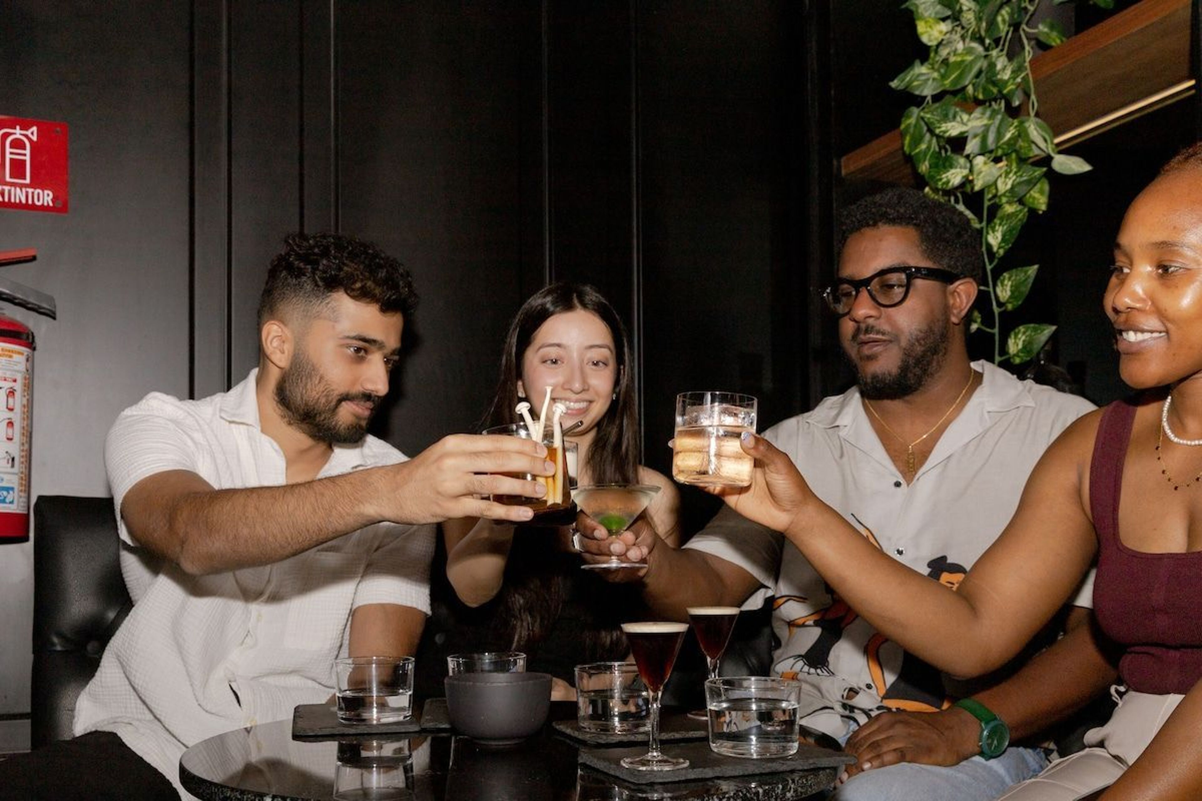 Imagen de portada para el evento: Ruta por bares de cócteles de lujo en Ciudad de México