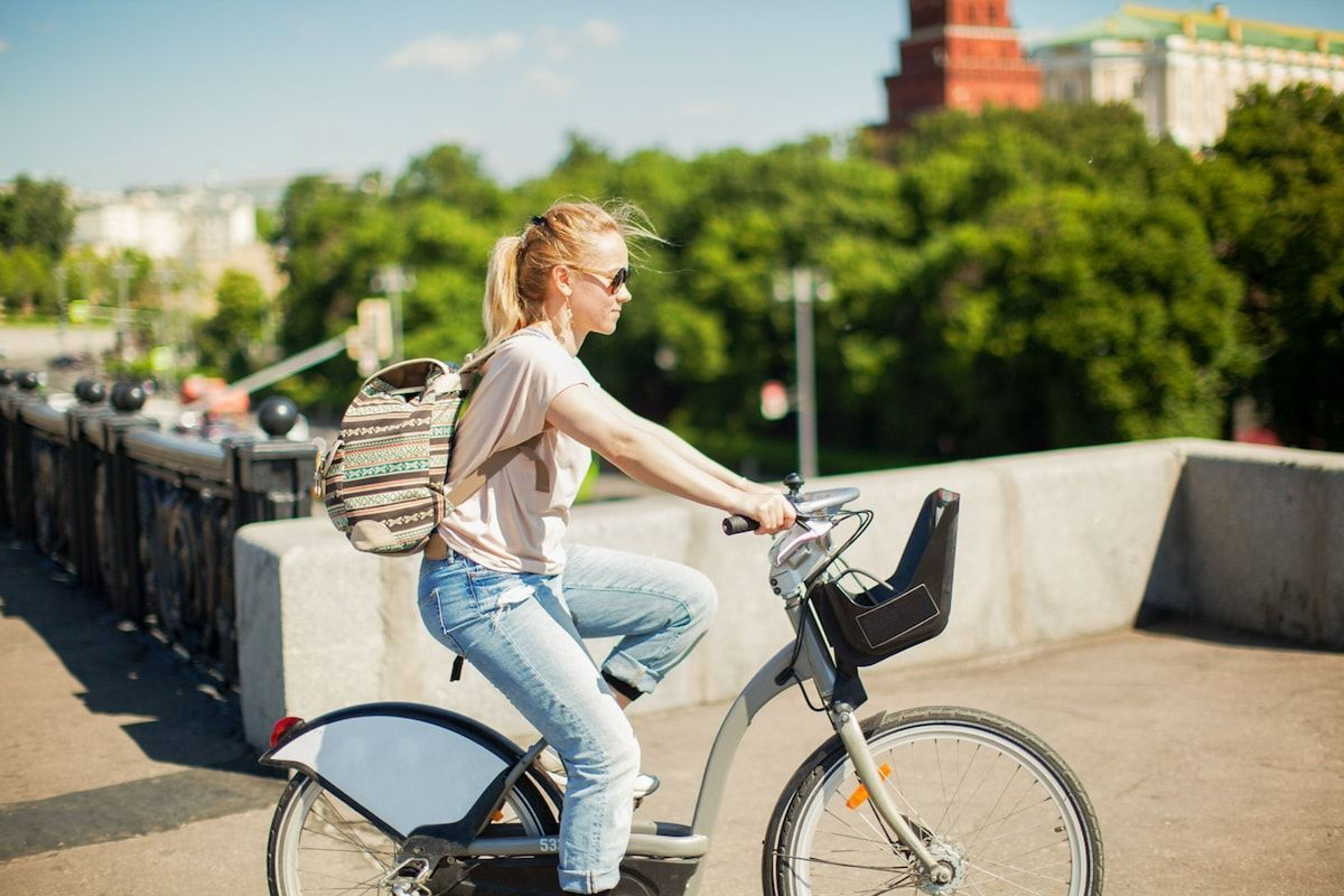 Recorre el centro histórico en bicicleta (en inglés)
